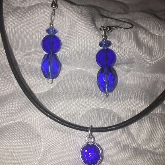 🆕Royal blue set Necklace & Earrings leather cord - Picture 2 of 7